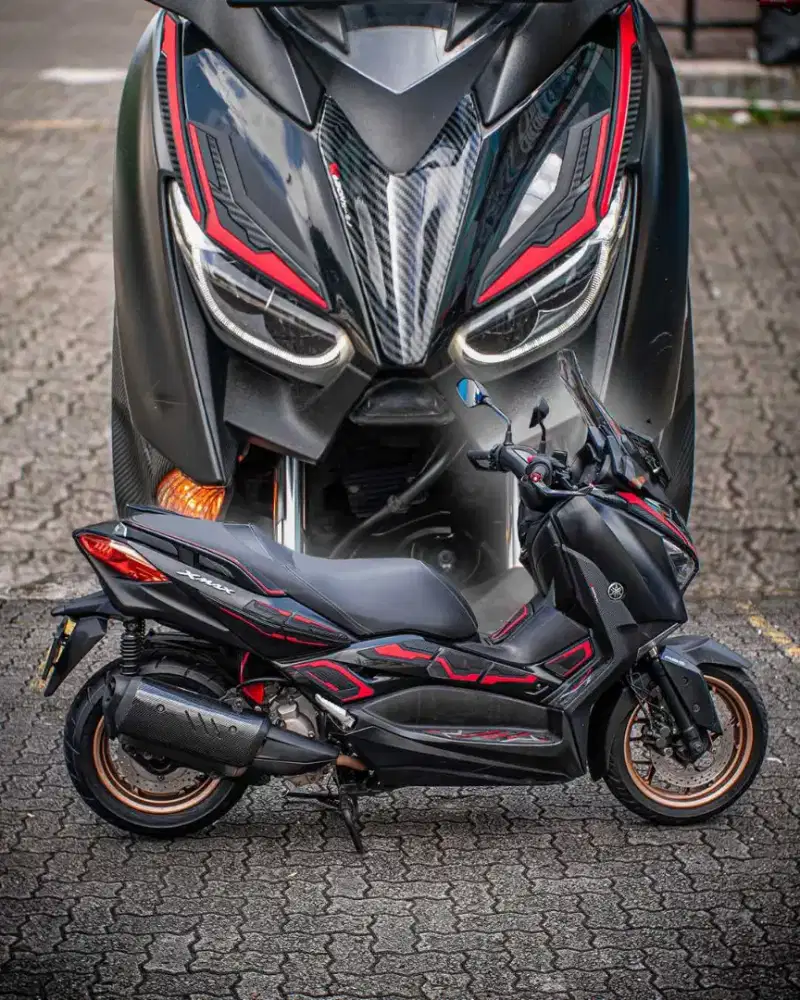 Xmax 2022 abs hitam