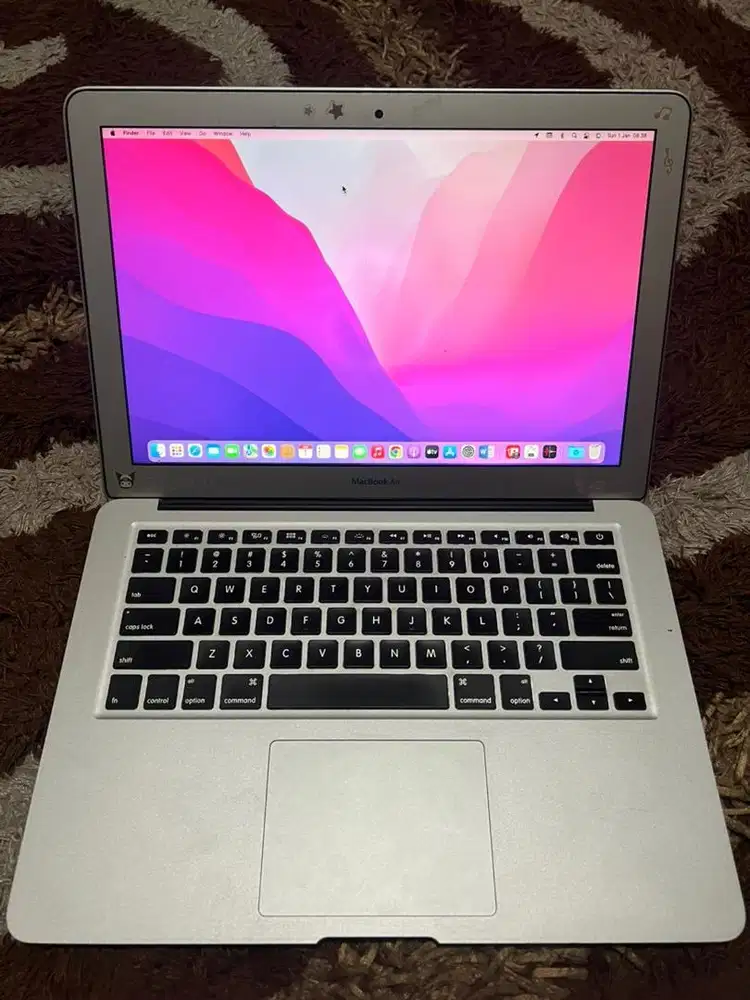 Macbook air 2017 8/128 gb