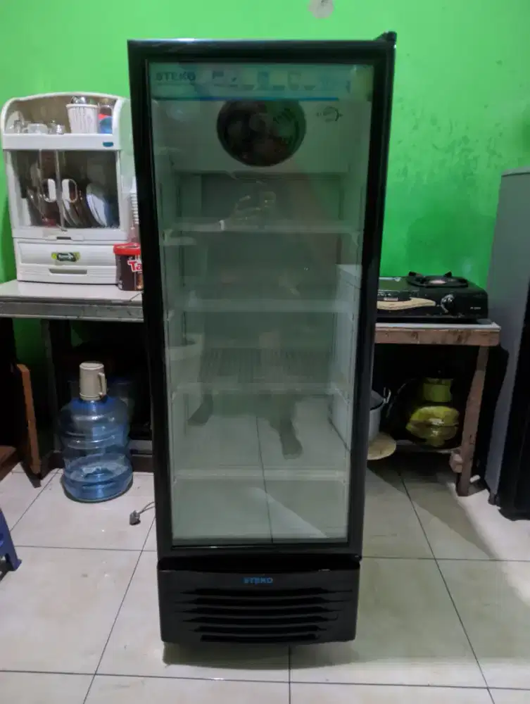 dijual showcase