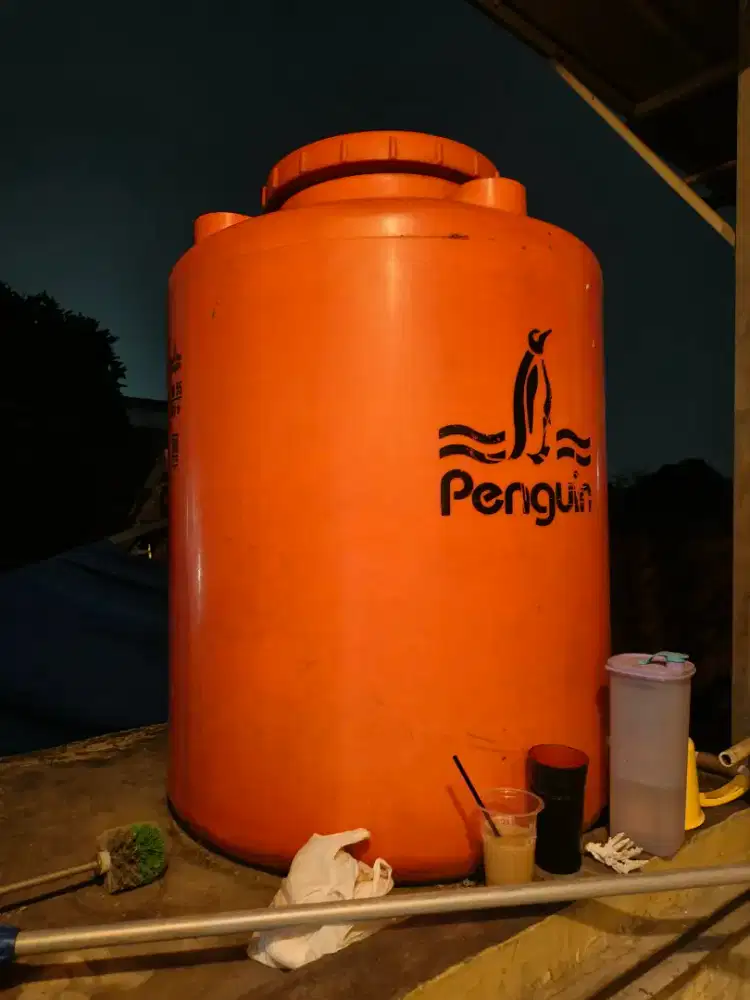 Toren Aer merek pinguin 300ltr