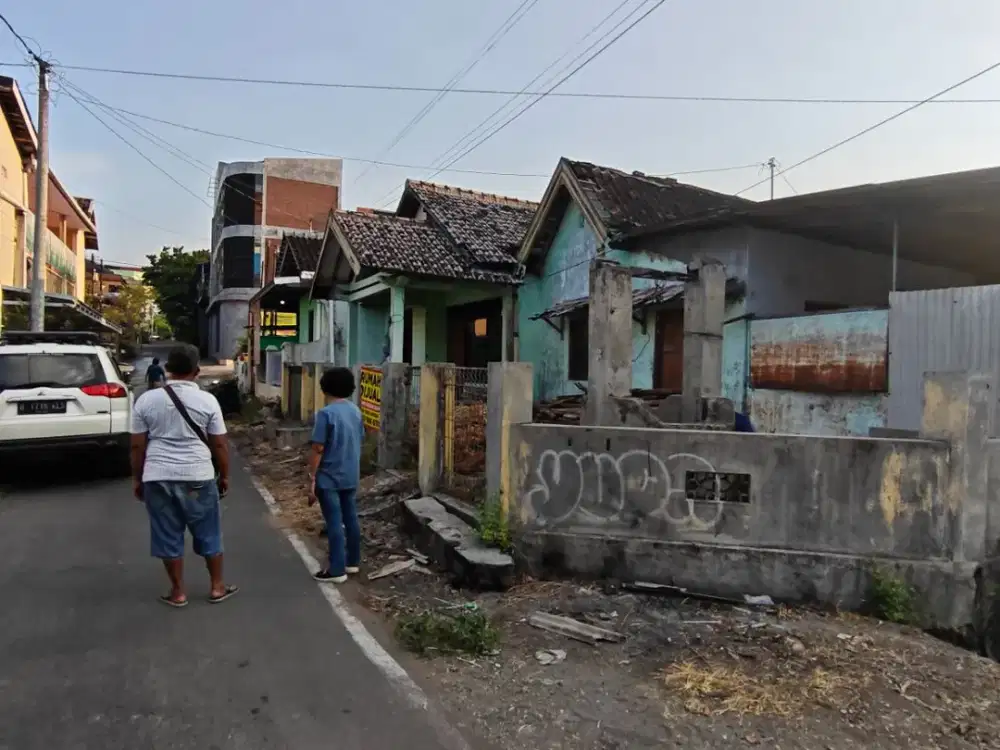 JUAL TANAH PEKARANGAN COCOK BUAT BANGUN KOS KOSAN MEWAH EXCLUSIVE DEKAT KAMPUS UNS SOLO KOTA SURAKARTA