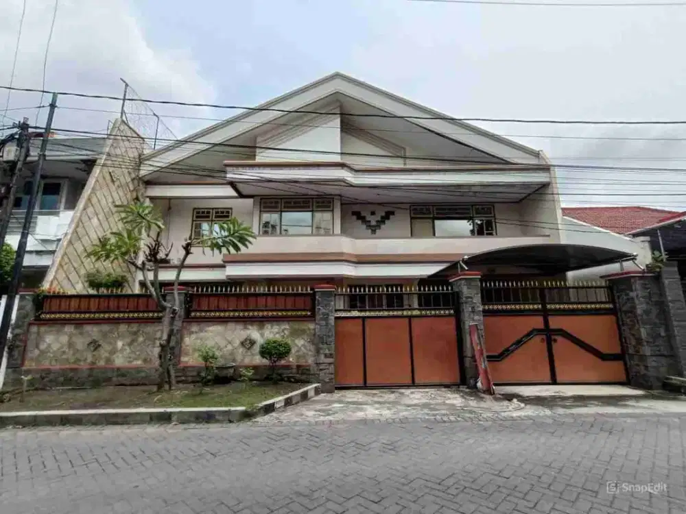 Dijual rumah Comersial Area 2 lantai Darmo Permai Selatan, Surabaya Barat