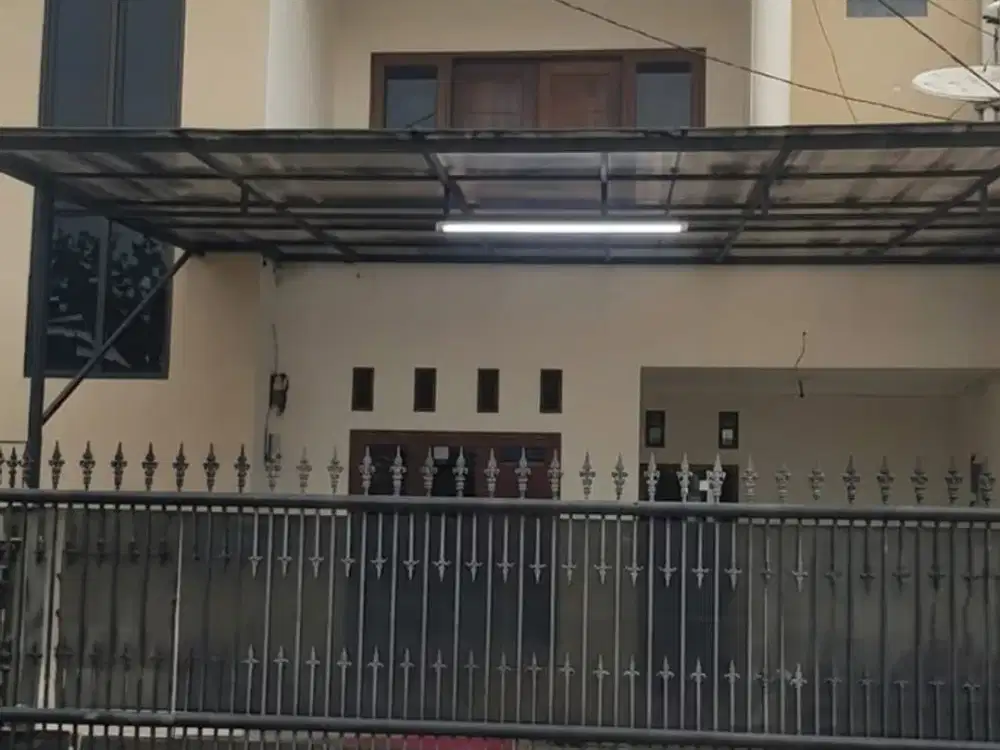 Disewakan Rumah 2 Lantai Siap Huni di Green Ville Jakarta Barat