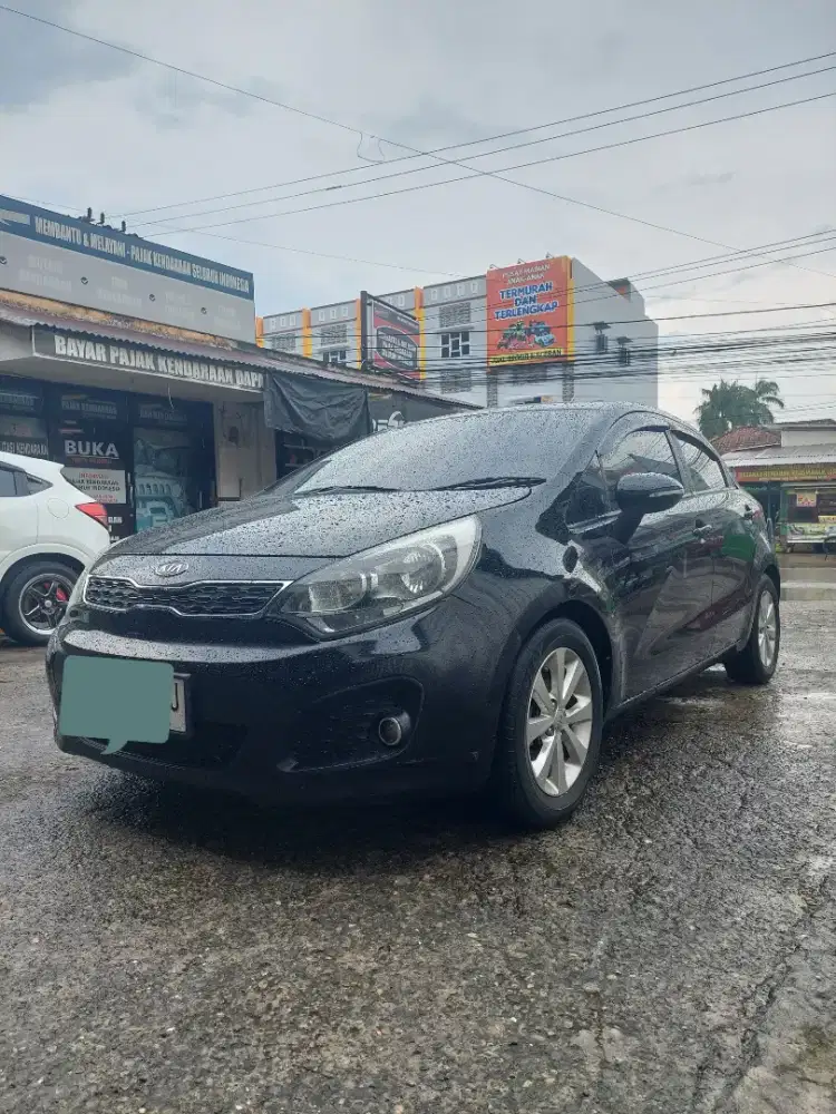 Kia Rio SE AT 2012