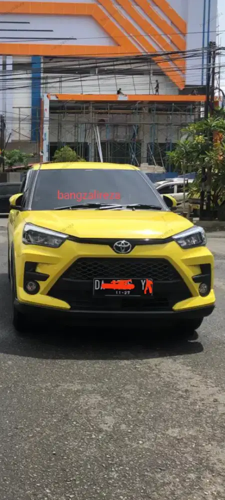 Toyota raize 2023 kuning