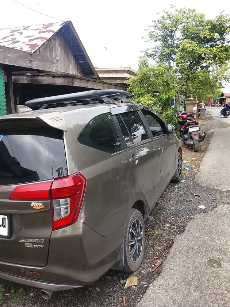 Di jual mobil Sigra tahun 2023