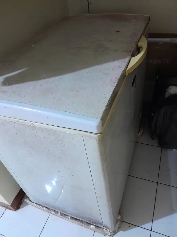 Freezer Frigigate 200 Liter - Masih dingin dan beku (kota bekasi)