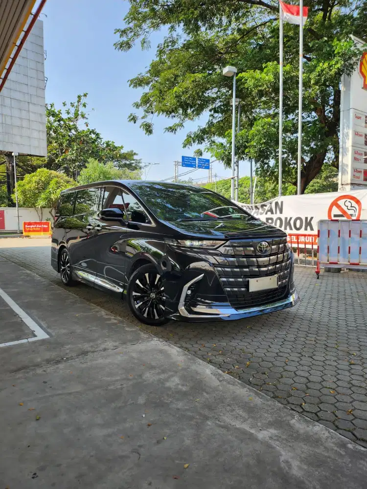 Low Km.12rb Toyota Alphard 2.5 HEV Hybrid Modelista TSS Pilot Seat AT