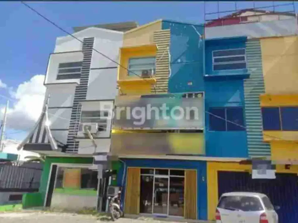Ruko 3 Lantai Siap Huni