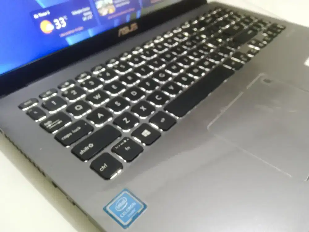Laptop Anti Lag Seri Baru Asus Vivobook Ram 8Gb Ssd 256Gb Ips FullHd