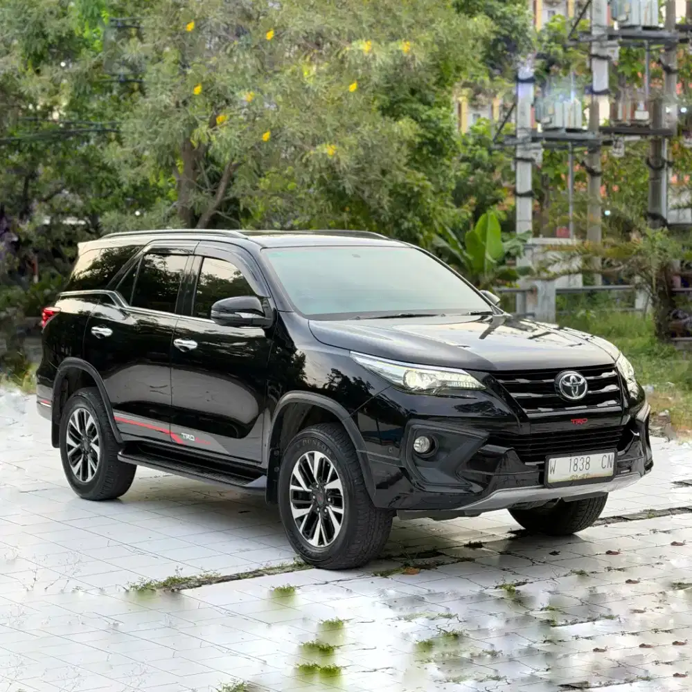 Fortuner VRZ TRD 2.4 Diesel AT Tangan Pertama Th. 2017 Taat Pajak.
