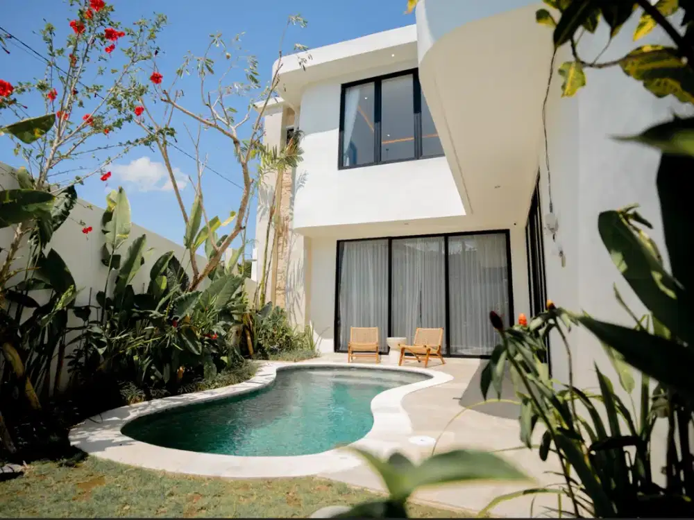 TROPICAL VILLA NEAR MENGENING BEACH CEMAGI 5 MINUTES FROM PERERENAN