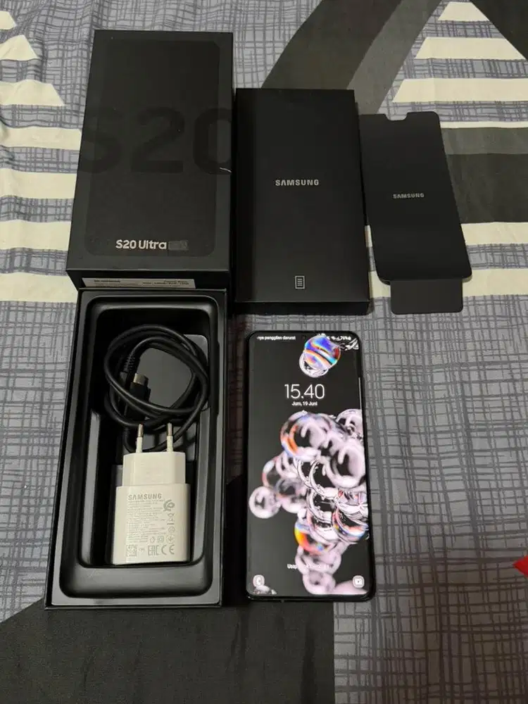 Samsung s20 ultra 12/128 sein