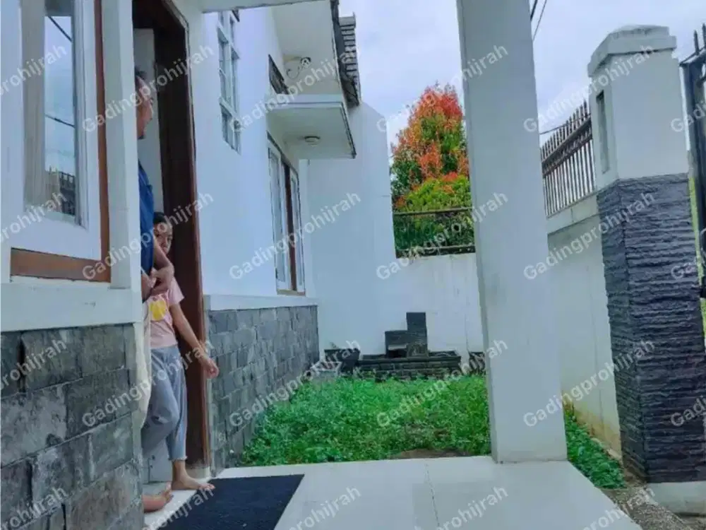 Rumah 2 Lantai Hook Ciganitri Bandung