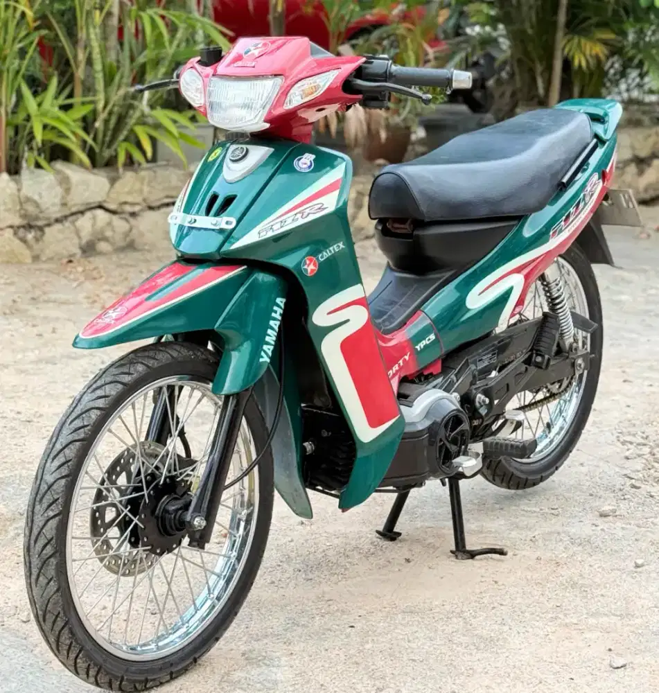 Yamaha F1ZR Hijau