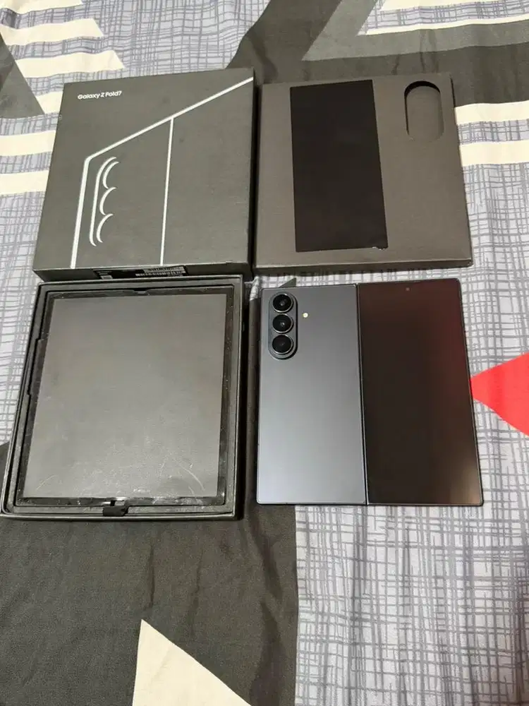 Samsung fold 7 5G 12/256 sein