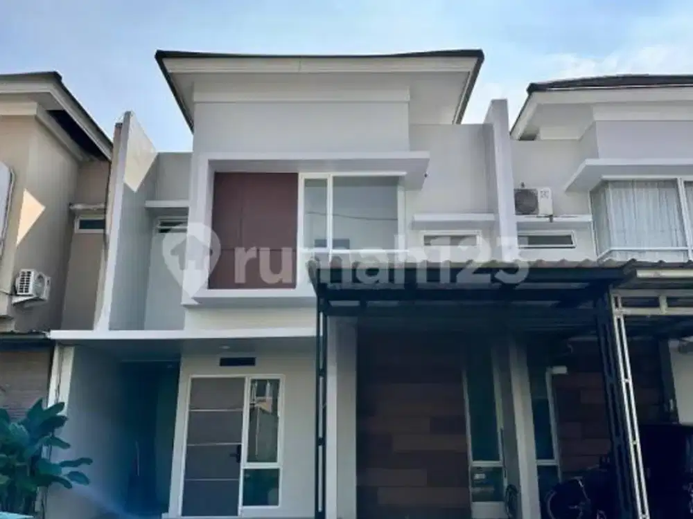 Rumah 2Lt, Lingkungan Nyaman dan Asri  Dalam perumahan Cluster