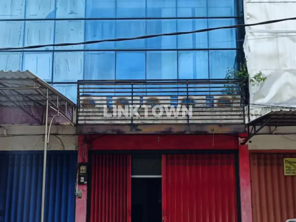 Disewakan Ruko 3 Lantai Semufurnished di Gatot Subroto Jember