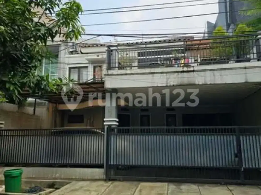 RUMAH KOKOH & SIAP HUNI di KOMPLEK BESAR LEBAK BULUS