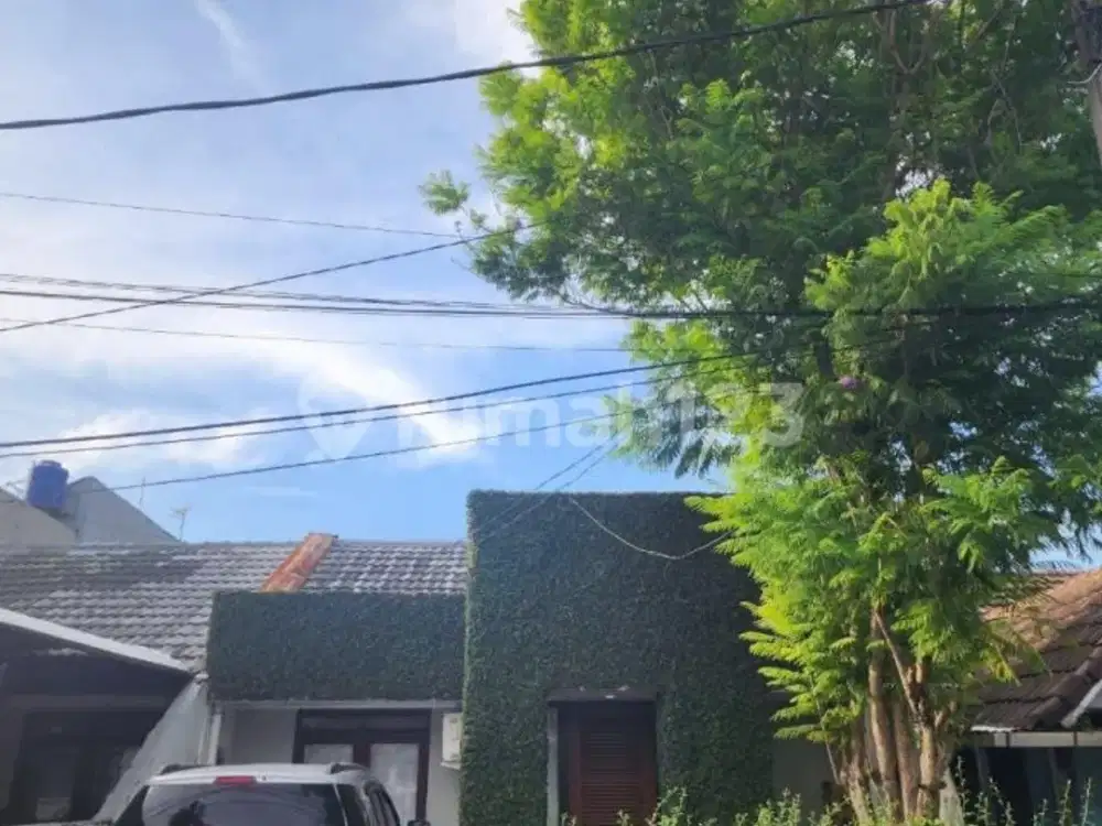 Rumah Cinere  Dalam Komplek Besar
