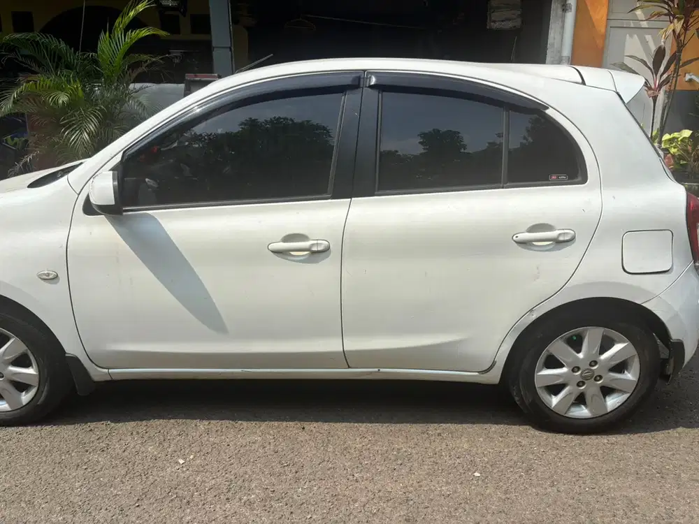 Nissan March 2013 Listrik