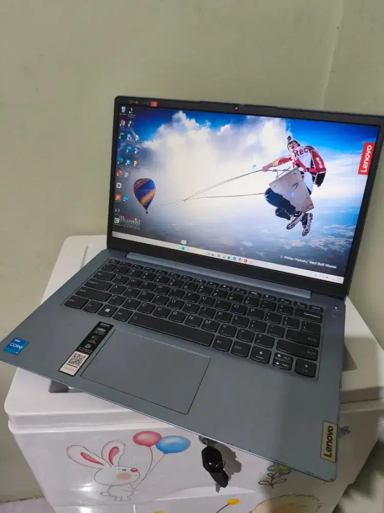 Laptop Lenovo Ideapad Slim i3 generasi 12