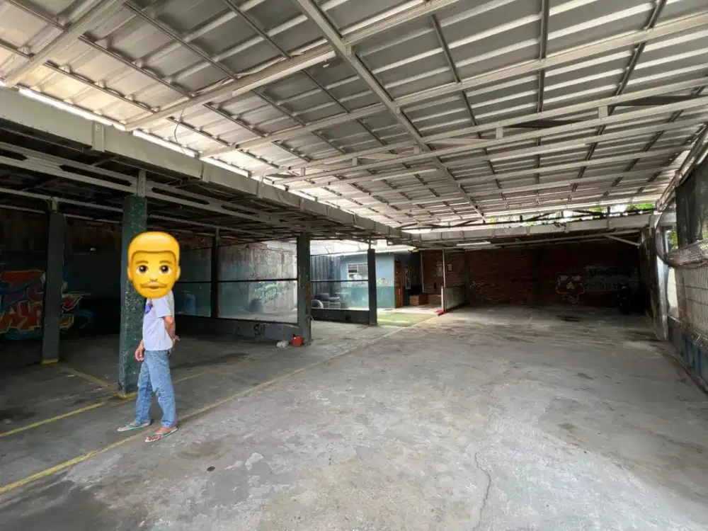 Disewakan Ruang Usaha di Pinggir Komplek Perumahan Duren Sawit, Jakarta Timur