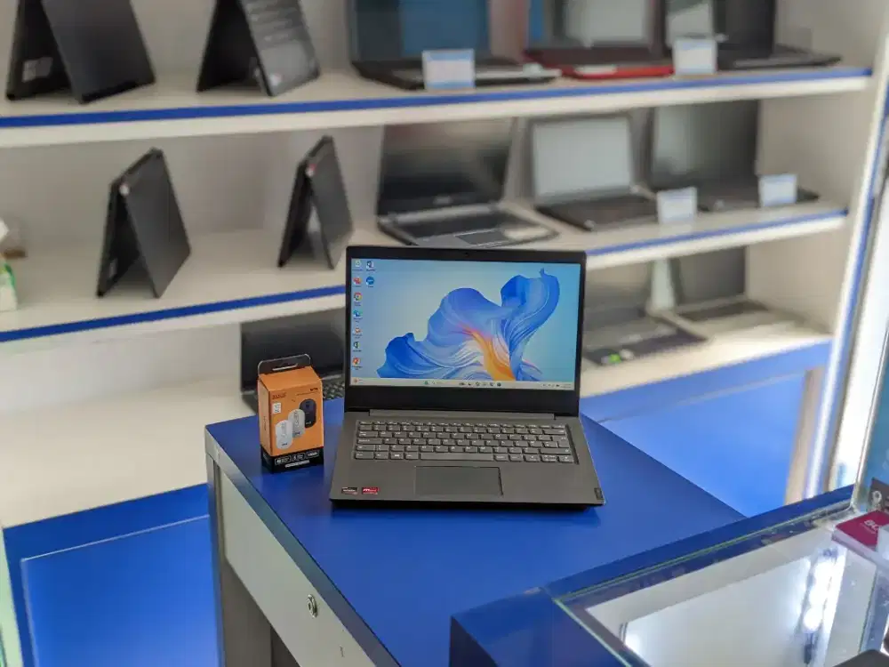 Lenovo V14 - ADA
Processor: AMD Ryzen 3 3250U
RAM: 8 GB