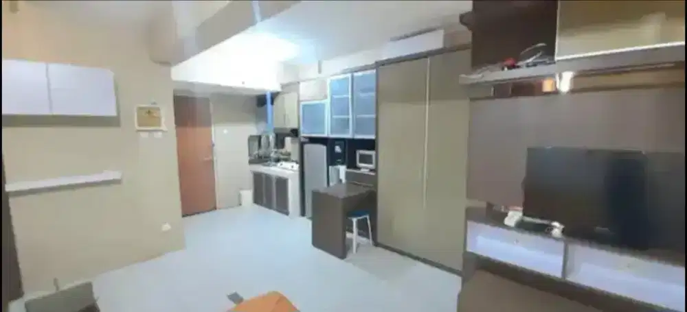 Disewakan unit 2Br jadi studio Furnish di Apartemen Puncak Permai, Sby