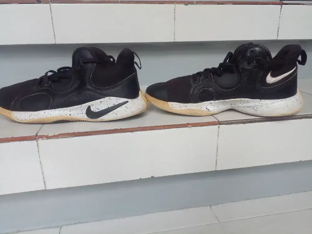 Sepatu Nike by fly mind 2