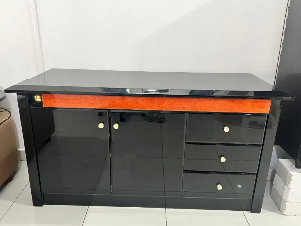 Buffet spacious lemari & laci2