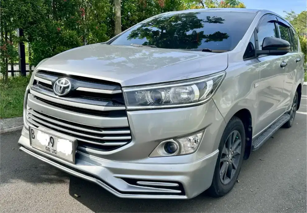 Toyota Kijang Innova 2017 G Bensin Terawat Mulus