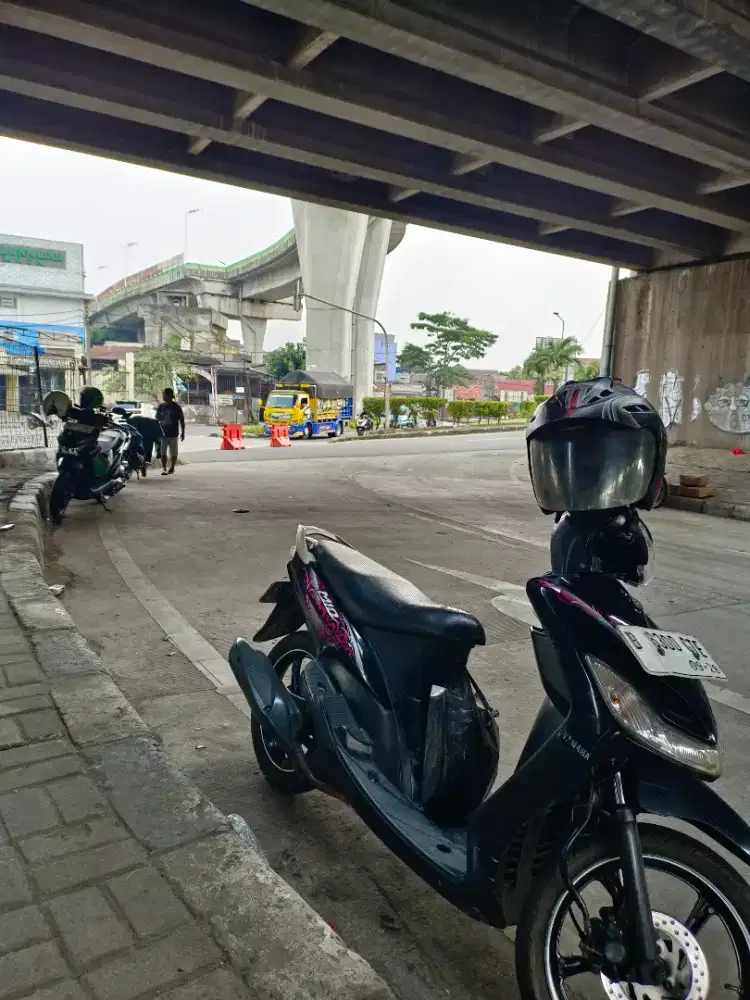 Yamaha mio smile warna hitam thn 2010 ss lengkap