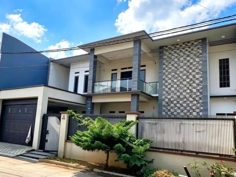 Murah Banget! Rumah 350 m² di Bekasi Timur Cuma Rp1,8 M, 5 Kamar Tidur!