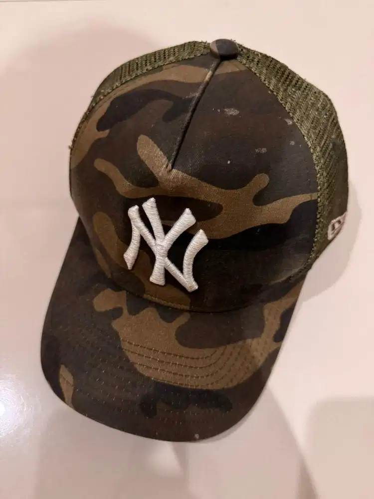 TOPI NEW YORK YANKEES CAMO TRUCKER