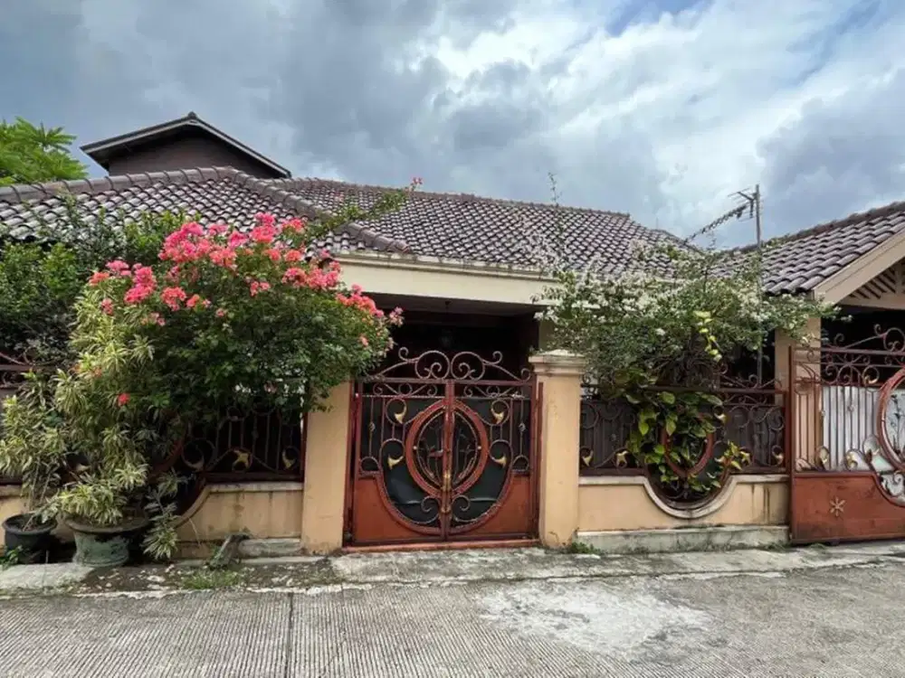 DIJUAL CEPAT RUMAH 11/2 LANTAI DI KELAPA DUA CIMANGGIS