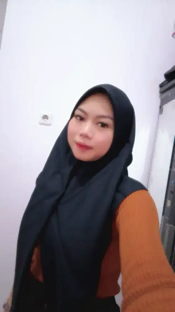 Cari pekerjaan apa aja yang penting halal