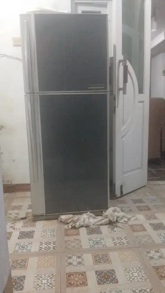 Kulkas Toshiba 2 Pintu