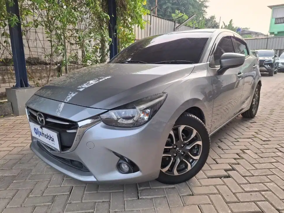 DP RENDAH Mazda 2 1.5 R Skyactiv Bensin-AT 2015 UYVS