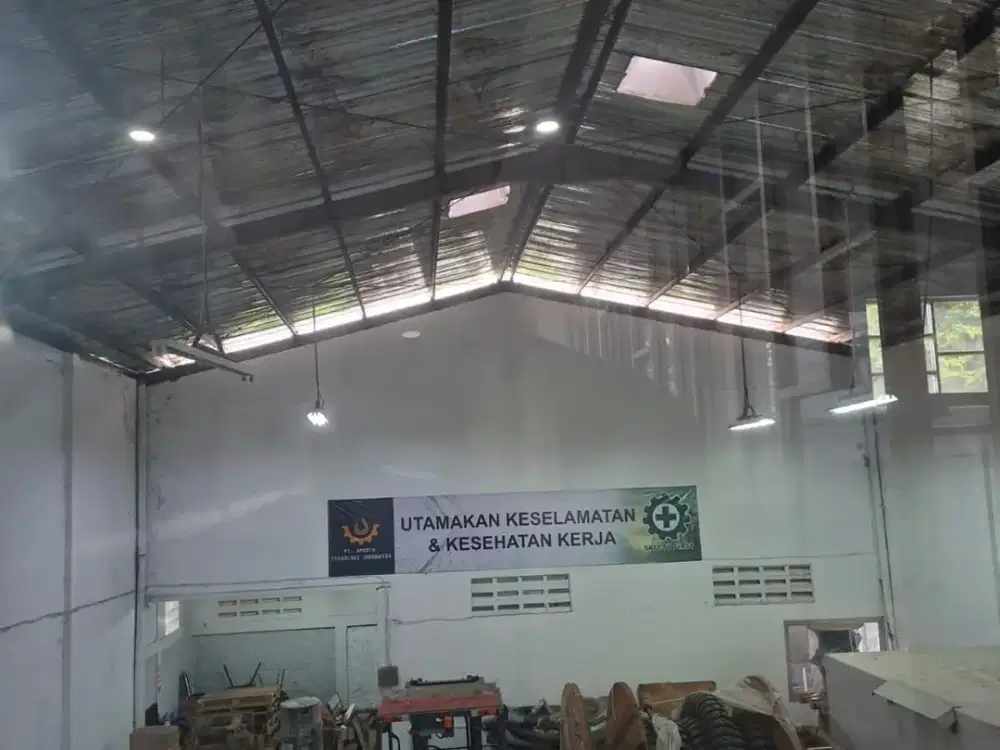 Disewakan  gudang taman tecno bsd city, tangerang- ada 2 kantor, lantai sdh epoxy M