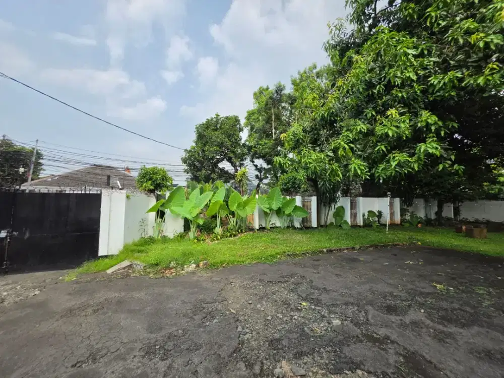 Dijual Rumah di Kemang Tumur, Bangka dengan Private Lapangan Tenis, Play ground dan Swimming Pool