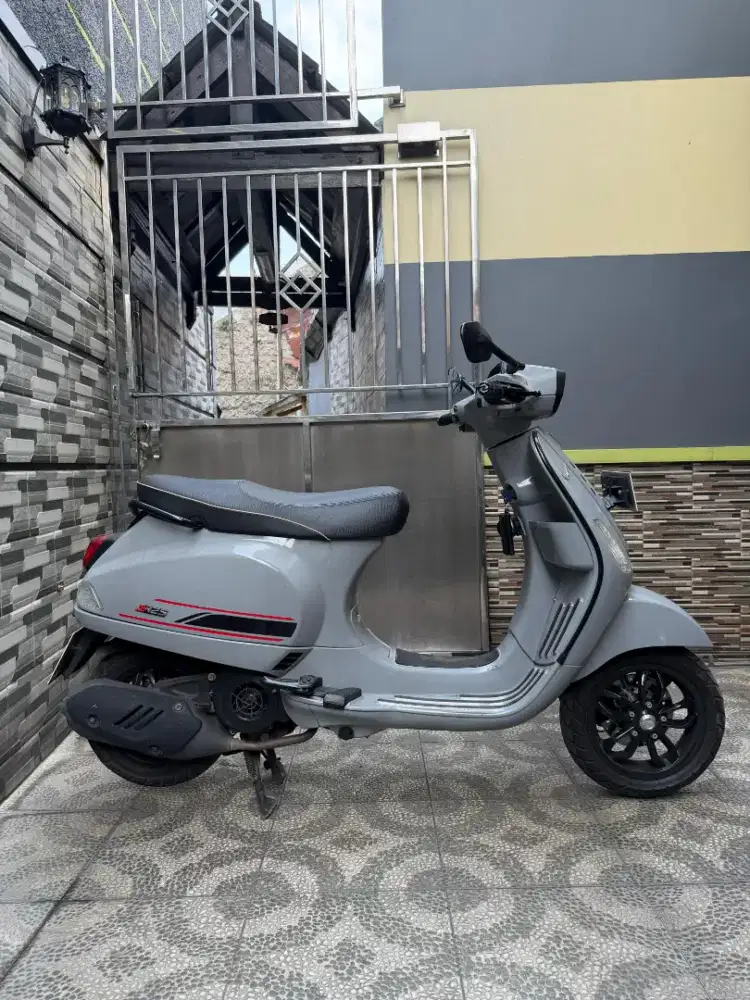Piagio vespa s125 th2023