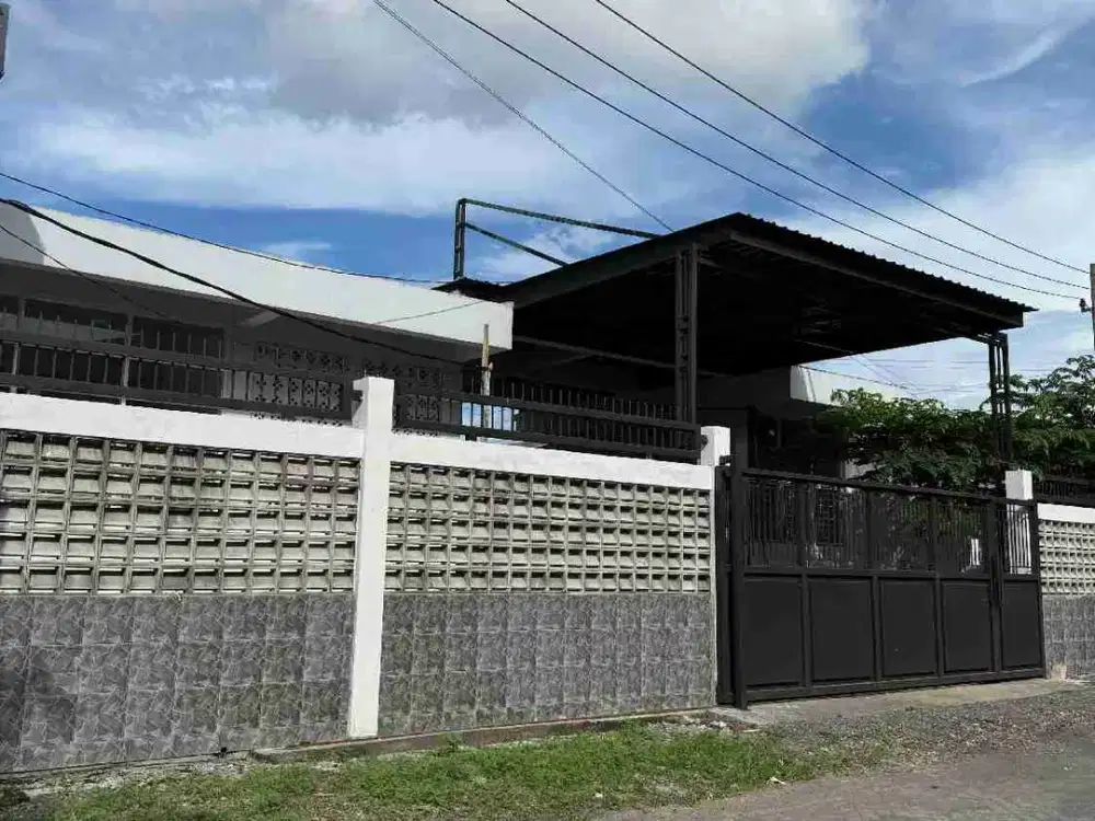 Gudang Di Menanggal Dekat Pintu Tol Bundaran waru, Surabaya Selatan disewakan