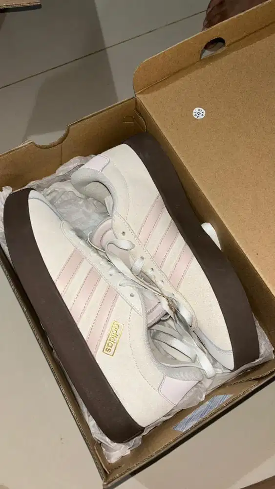 Sepatu Adidas VL court 3.0