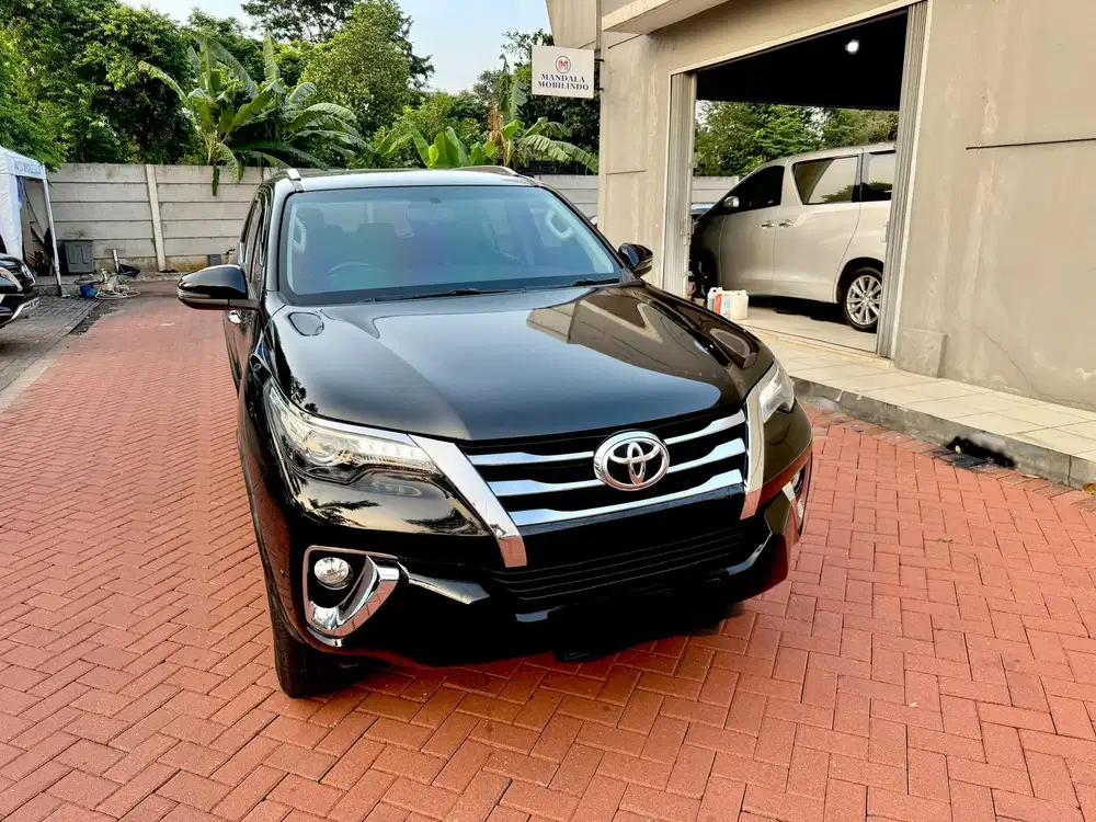 Toyota VRZ 2.4 diesel 2018 AT attitude black