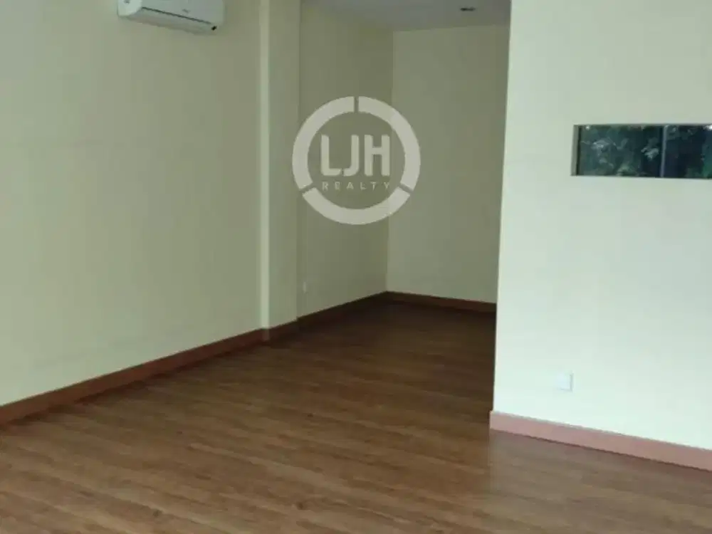 Ruko 4,5 Lantai Siap Huni di Plaza Pasifik, Kelapa Gading, Jakarta Utara