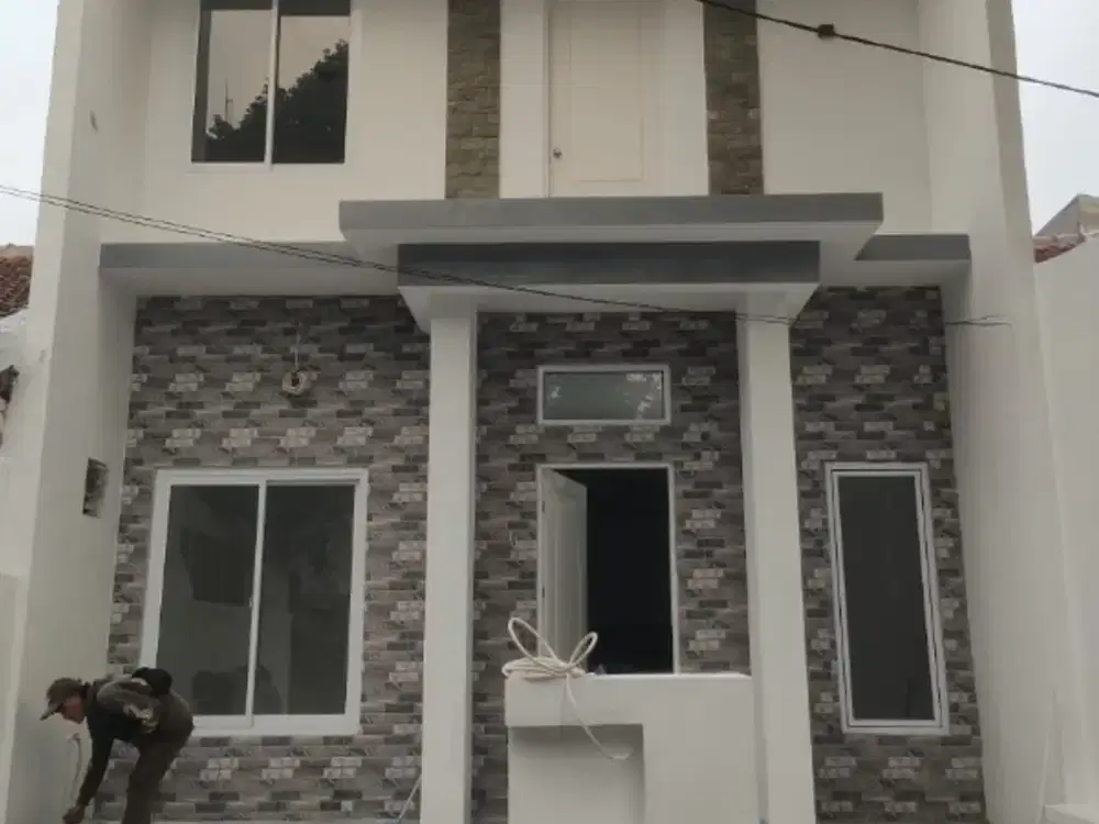 rumah dua baru renovasi dan siap huni