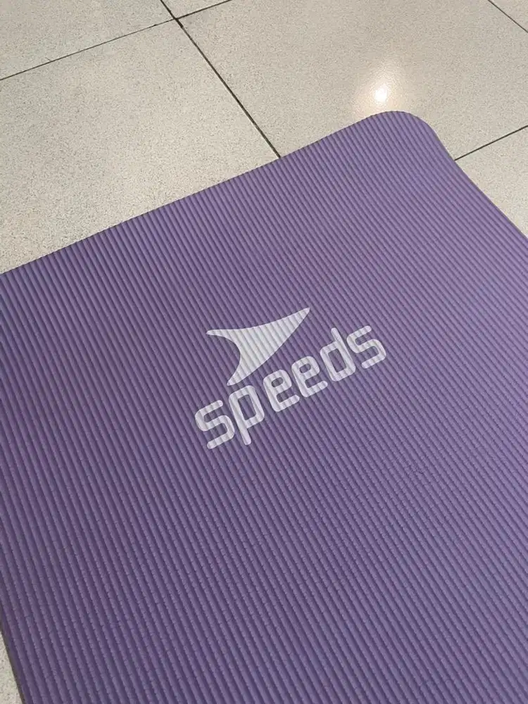 mat olahraga warna purple