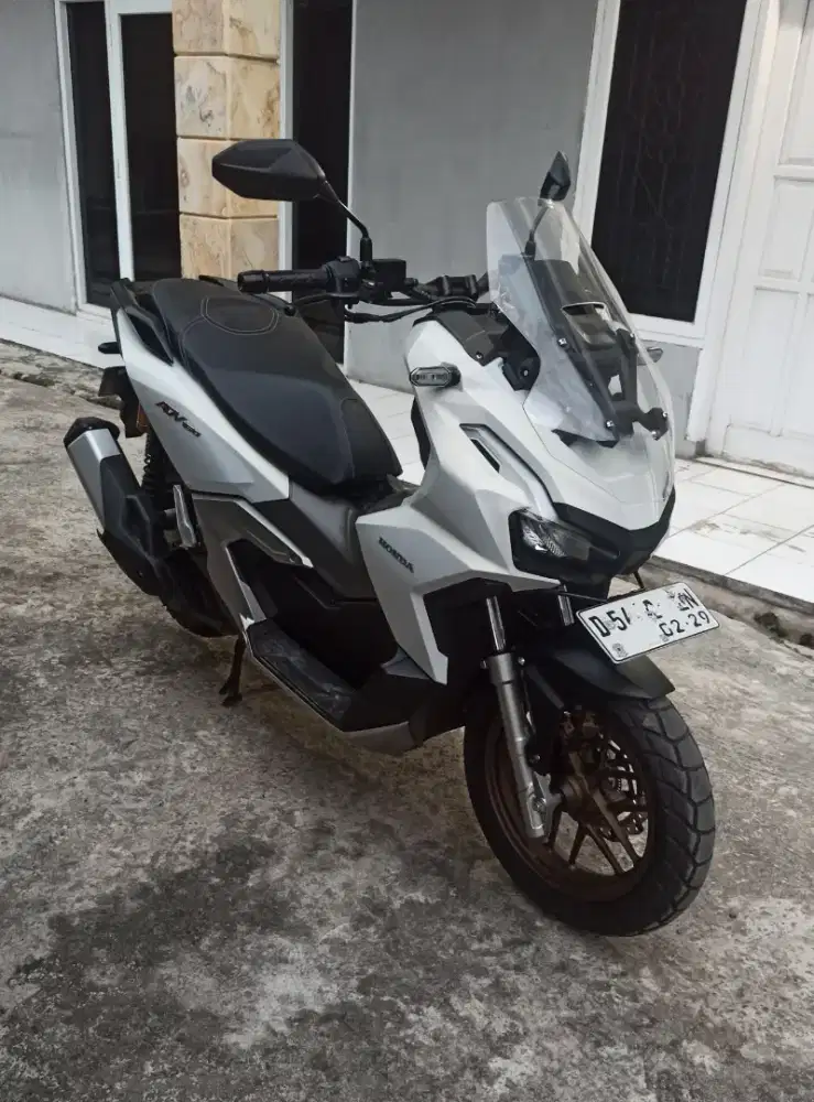 ADV ABS tahun 2024 low km 2 ribuan mulus