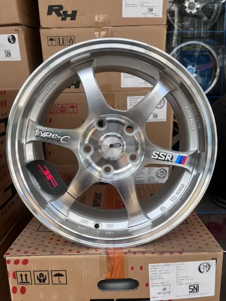 Ssr type C ring 16 lebar 7 pcd 5x114,3 ET 38 full polish. Ertiga luxio